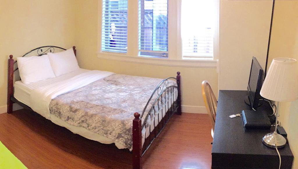 Imperial House Bed & Breakfast Burnaby Bilik gambar