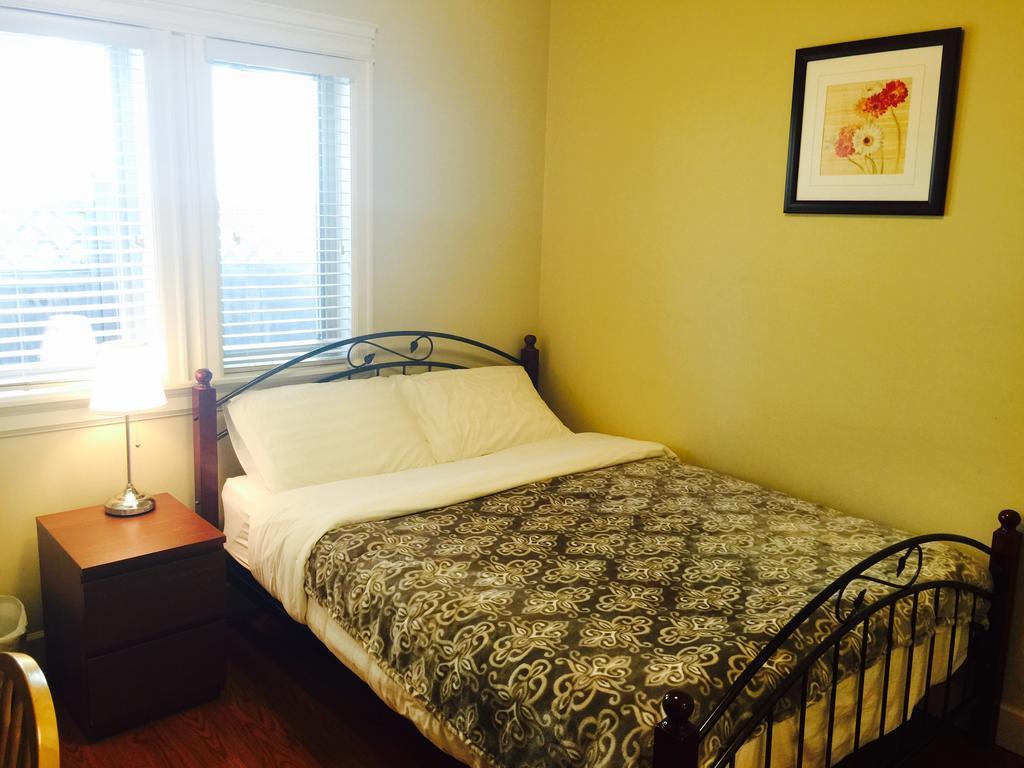 Imperial House Bed & Breakfast Burnaby Bilik gambar