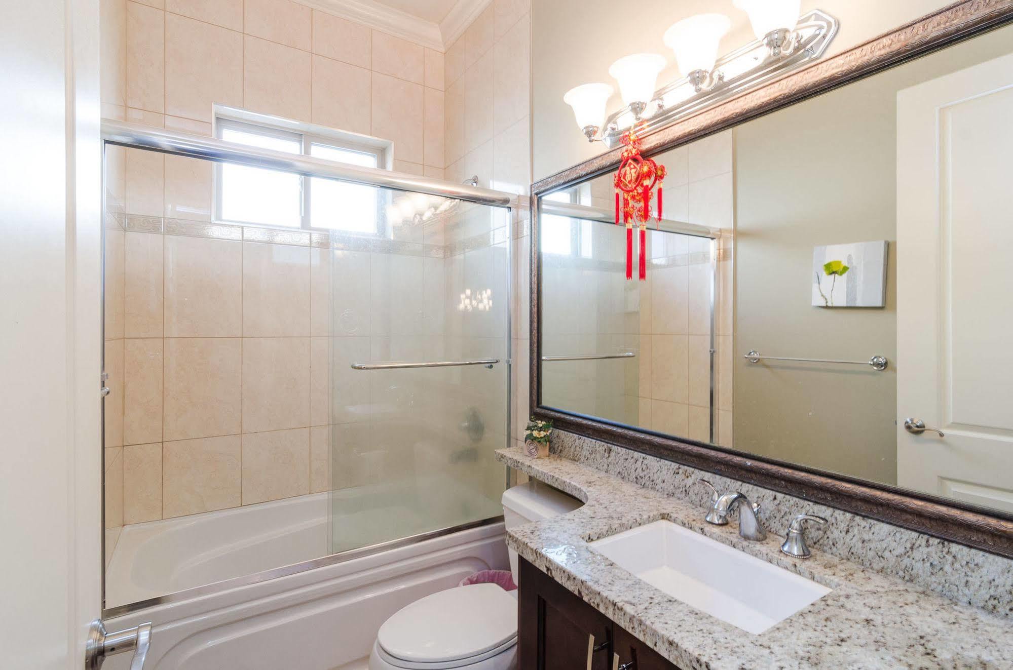 Imperial House Bed & Breakfast Burnaby Luaran gambar